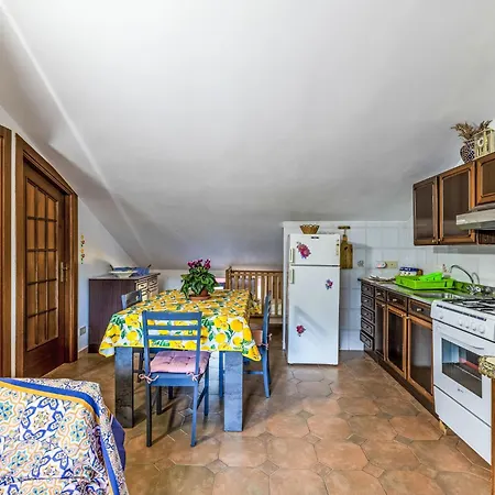 La Quiete E Il Mare By Interhome Daire Imperia
