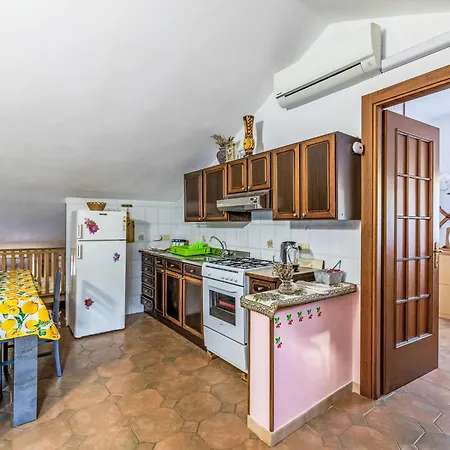La Quiete E Il Mare By Interhome * Imperia