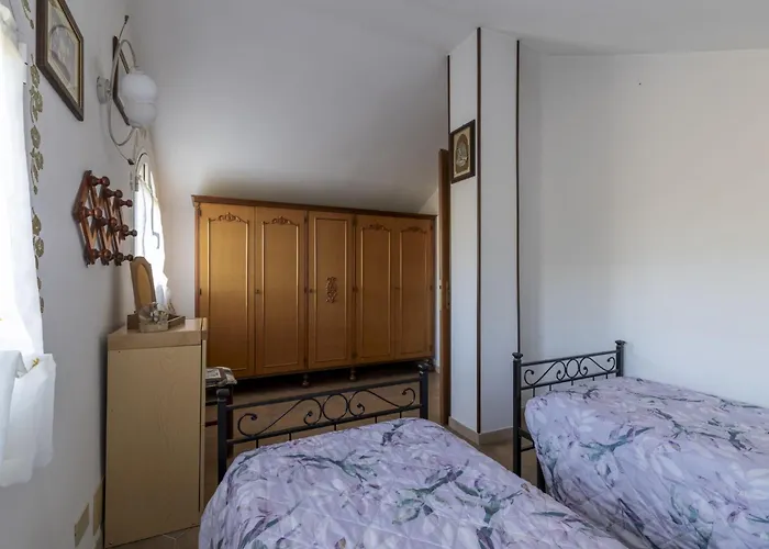 Апартаменты La Quiete E Il Mare By Interhome